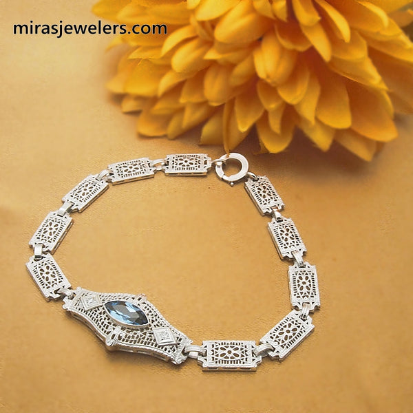 Ever Blossom Bracelet, Yellow Gold, Onyx & Diamonds - Jewelry